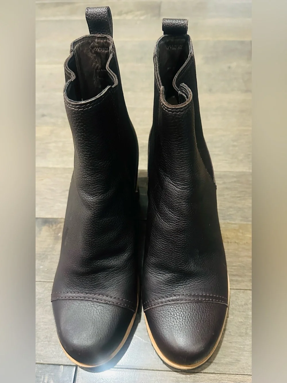 Women’s Sz 7 Stout Brown Ugg Pax Pebbled Leather Waterproof Wedge Boots